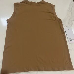 Yogalicious MUSCLE TEE OR EVERYDAY TOP